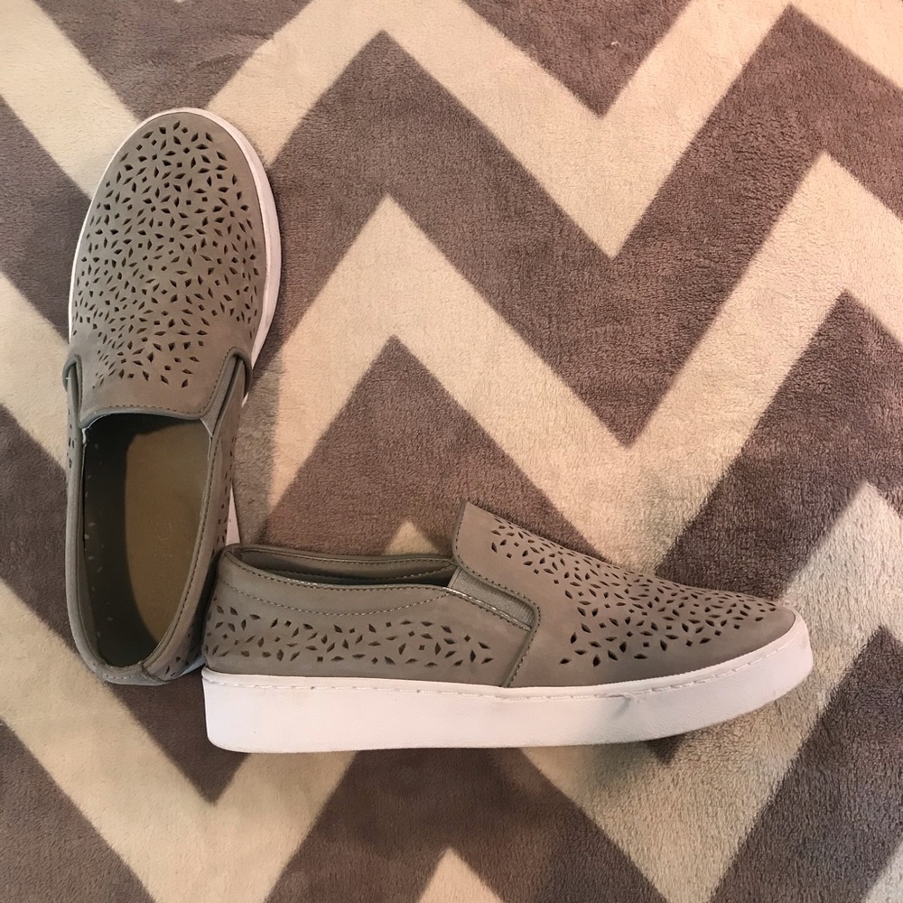 Vionic midi slip on sneaker 👟